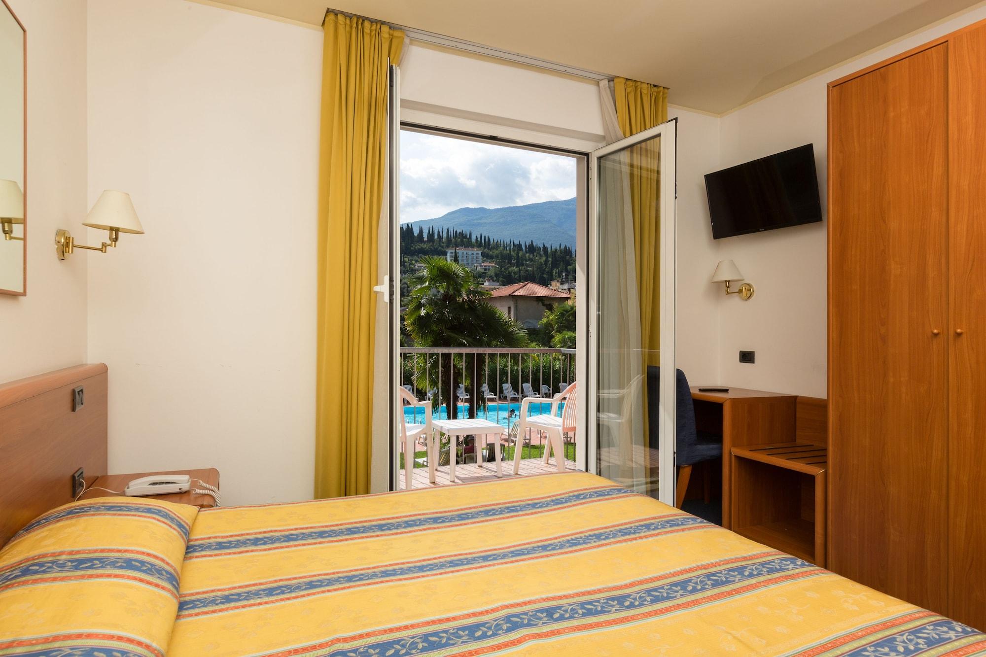 Brione Green Resort ريفا ديل غاردا المظهر الخارجي الصورة